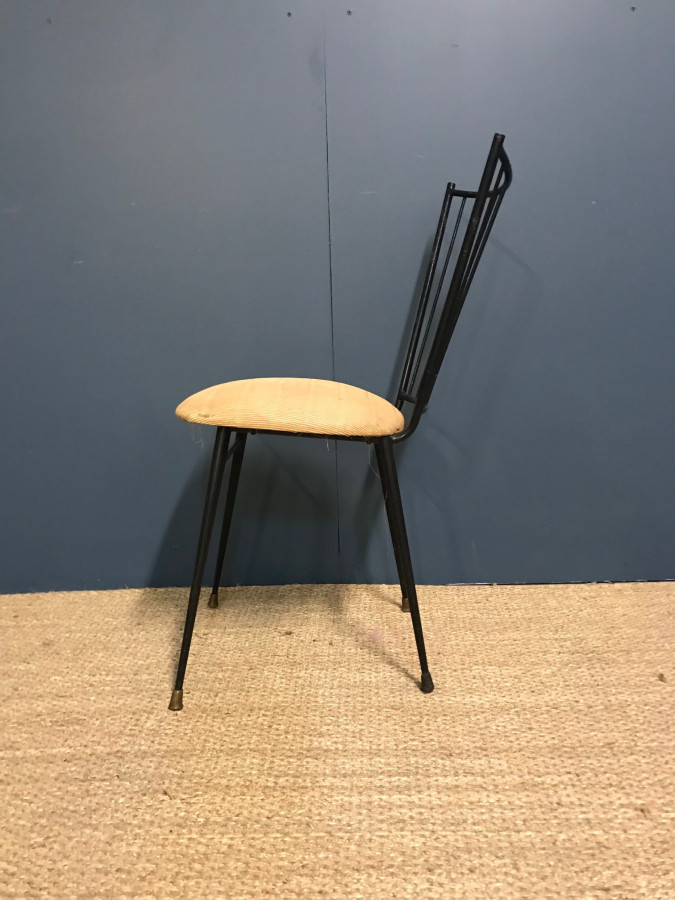 Chaise dans le goût de Colette Gueden