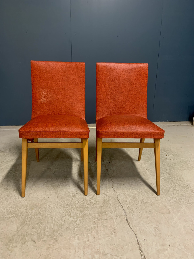 Paire de chaises rouges