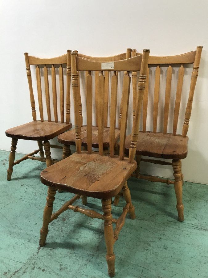 Série de 4 chaises Savoyardes
