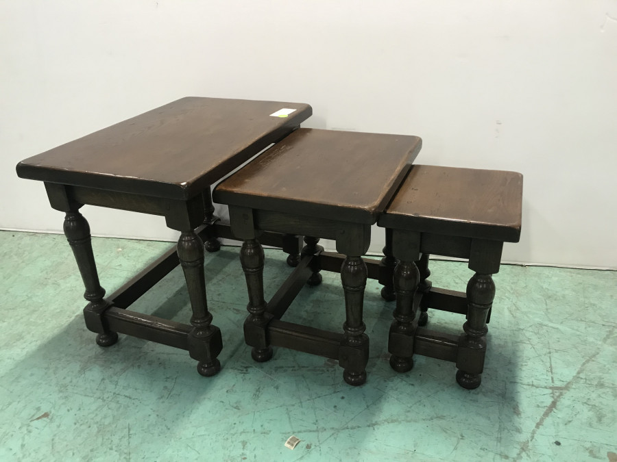 Table gigognes en Chêne