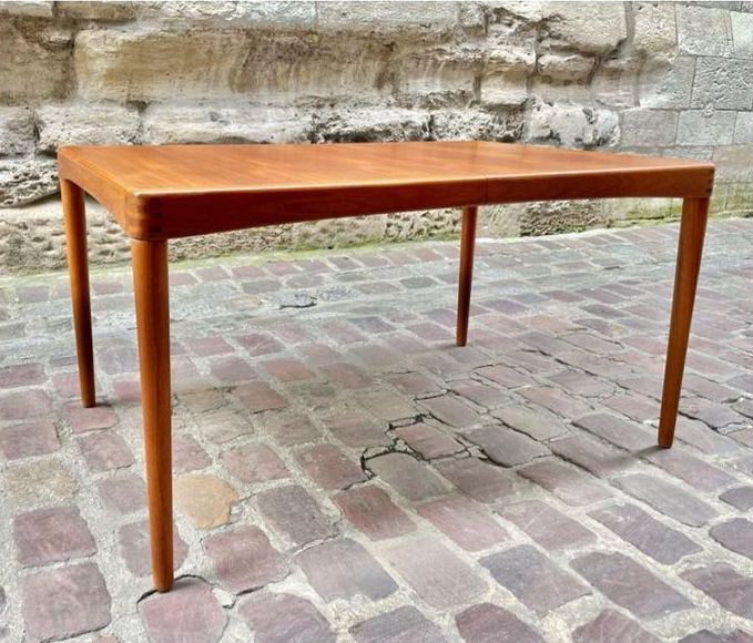 Table de salle à manger danoise éditée par Bramin