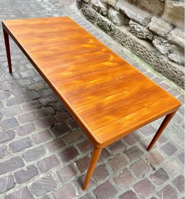 Table de salle à manger danoise éditée par Bramin