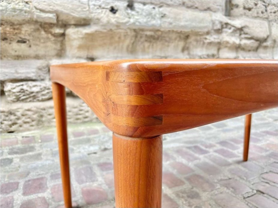 Table de salle à manger danoise éditée par Bramin