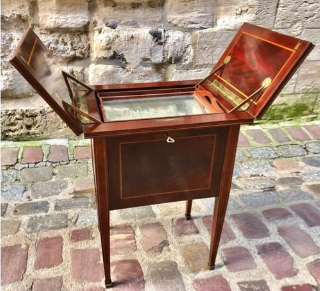 Table à thé en acajou