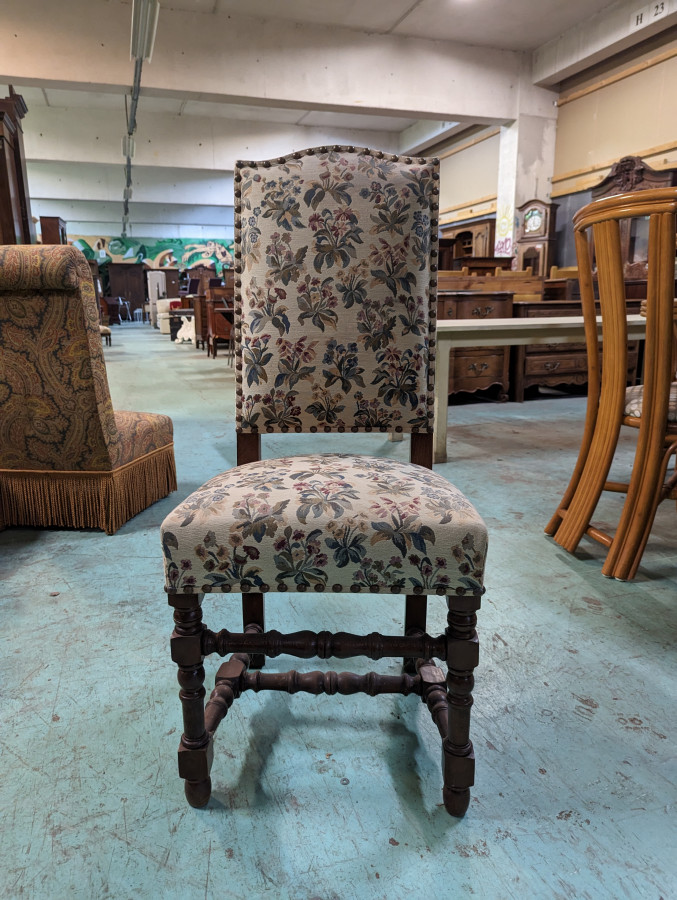 Serie de 6 chaises de style Louis XIII