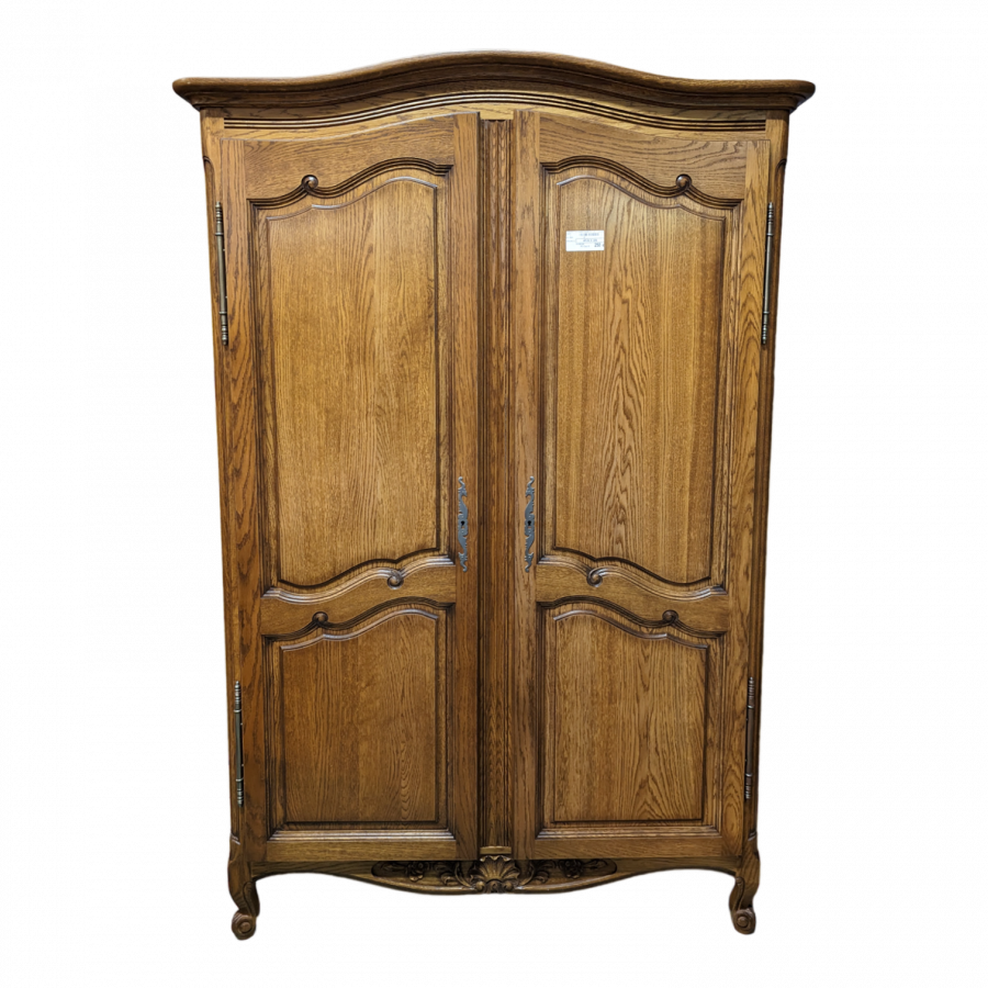 Armoire rustique de style Néo Normand en chêne