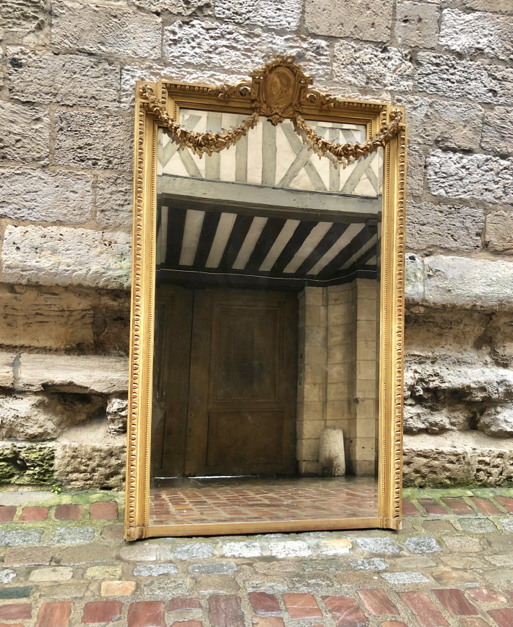 Miroir en bois doré d’époque Napoléon III