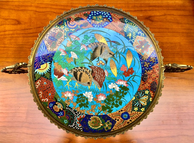 Coupe cloisonnée japonaise sur monture en bronze