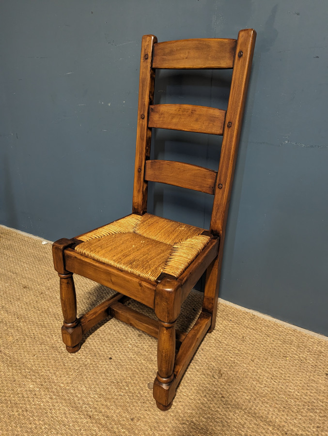 Série de 6 chaises rustiques