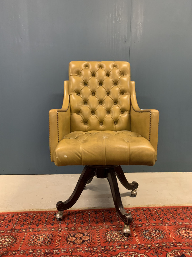 Fauteuil de bureau chesterfield