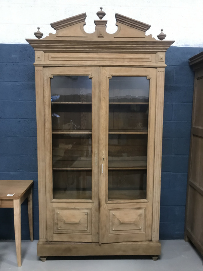 Vitrine en chêne décapée