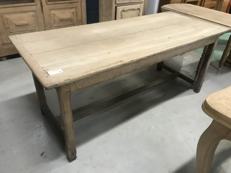 Table de ferme en chêne décapée