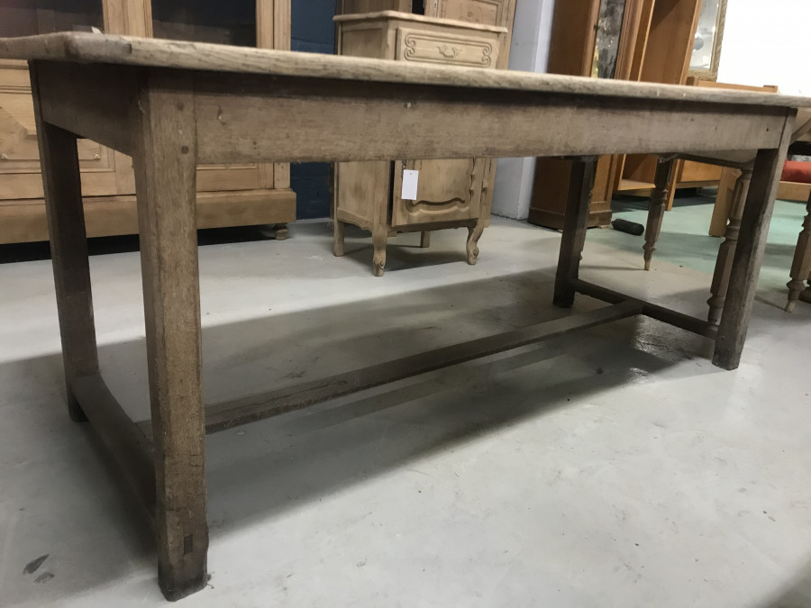 Table de ferme en chêne décapée