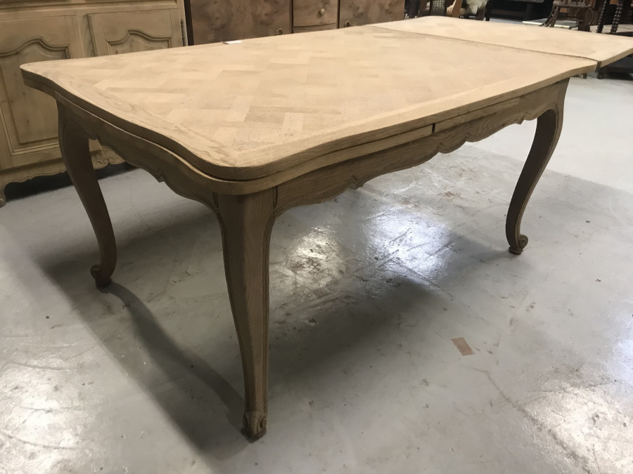 Table à l'italienne en chêne décapée