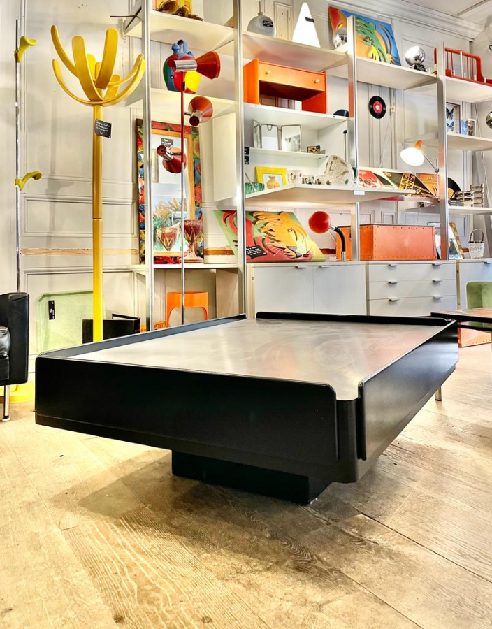 Table basse Knoll de Vico Magistretti