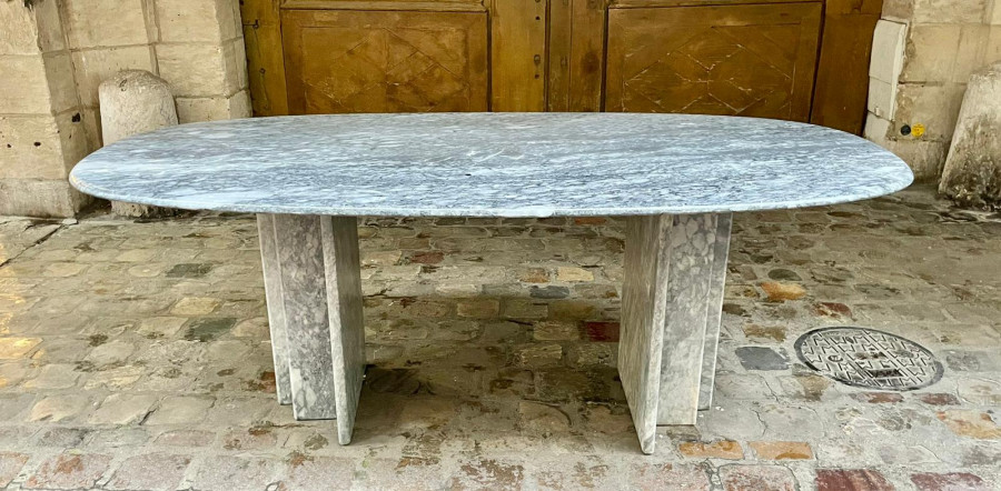 Table en marbre gris design Italien