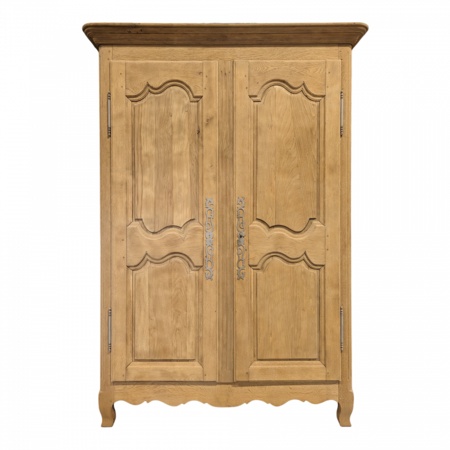 Armoire rustique en Chêne décapée