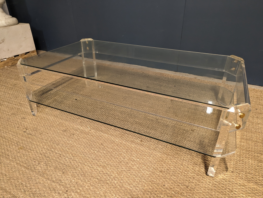 Table basse en altuglas