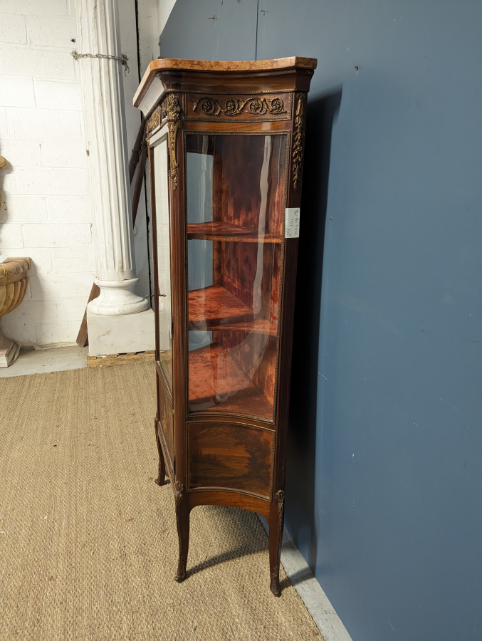 Vitrine style Napoléon III plaquage Acajou