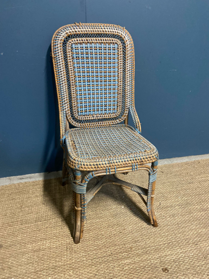 Chaise en Rotin bleu et blanc
