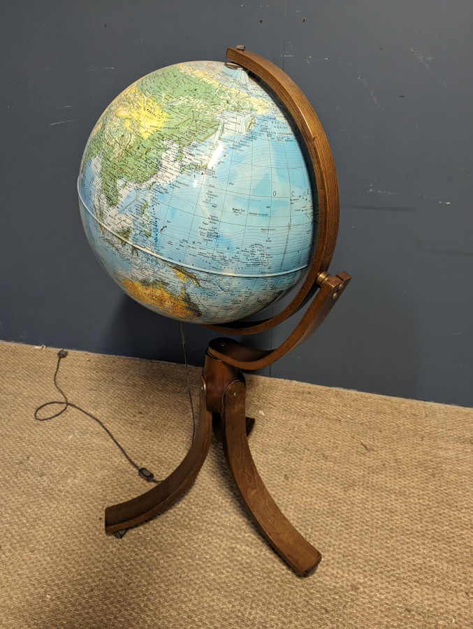 Globe map monde lumineux