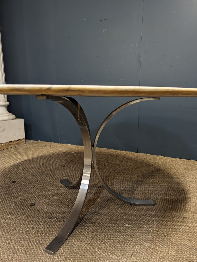 Table dans le style de Osvaldo Borsani