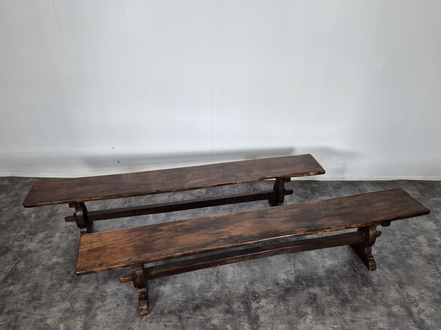 Paire de bancs de Monastère en Orme Massif