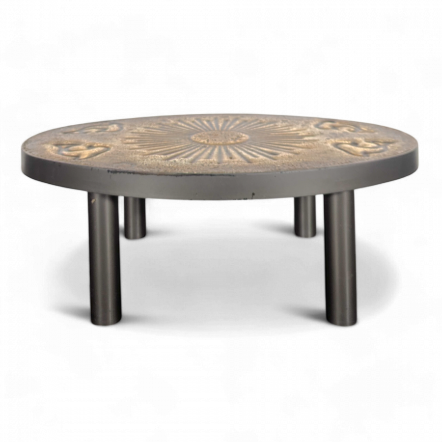 Table basse en pierre de lave années 70