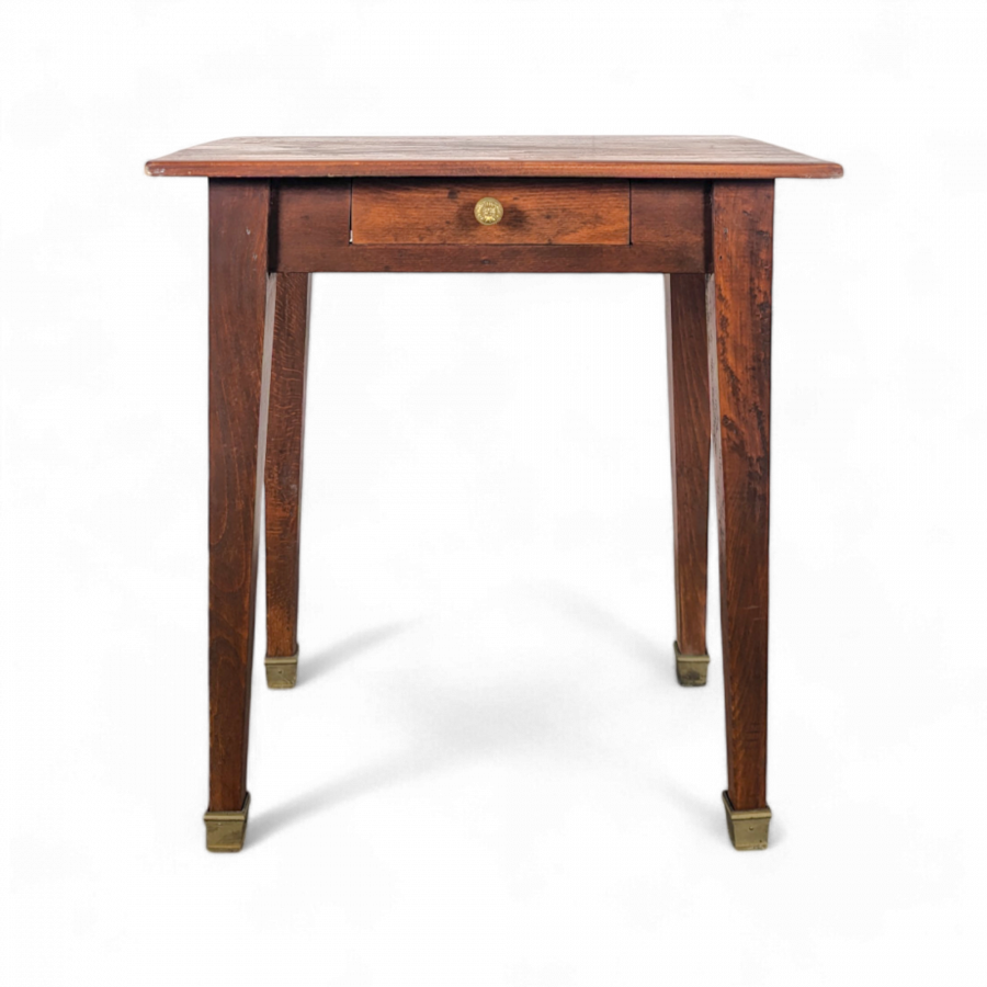 Table de chevet bureau pour enfant en orme