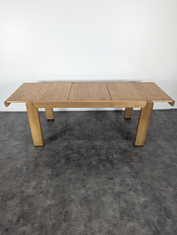 Table en orme massif de la maison regain