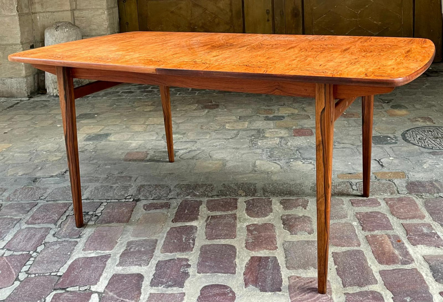 Table Scandinave en Palissandre avec allonges