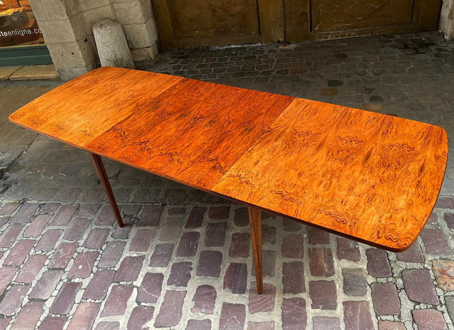 Table Scandinave en Palissandre avec allonges