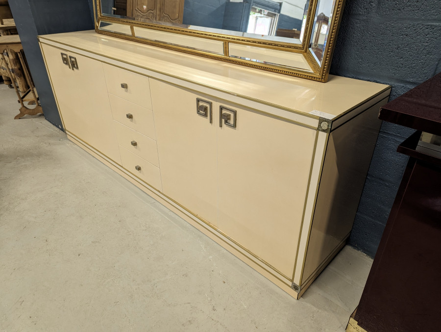 Enfilade italienne laquée