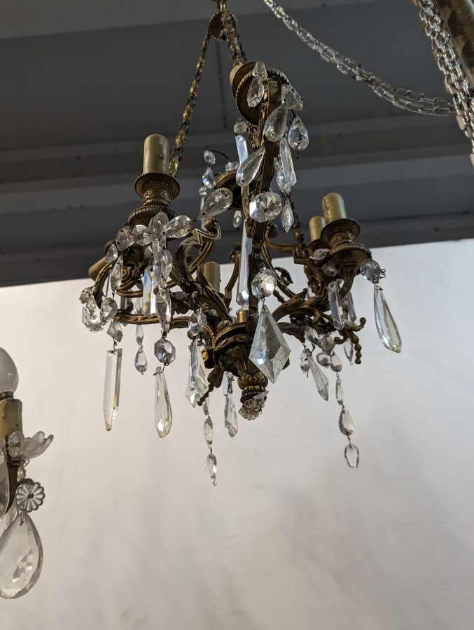Lustre en bronze à pampilles et poignard XIXe