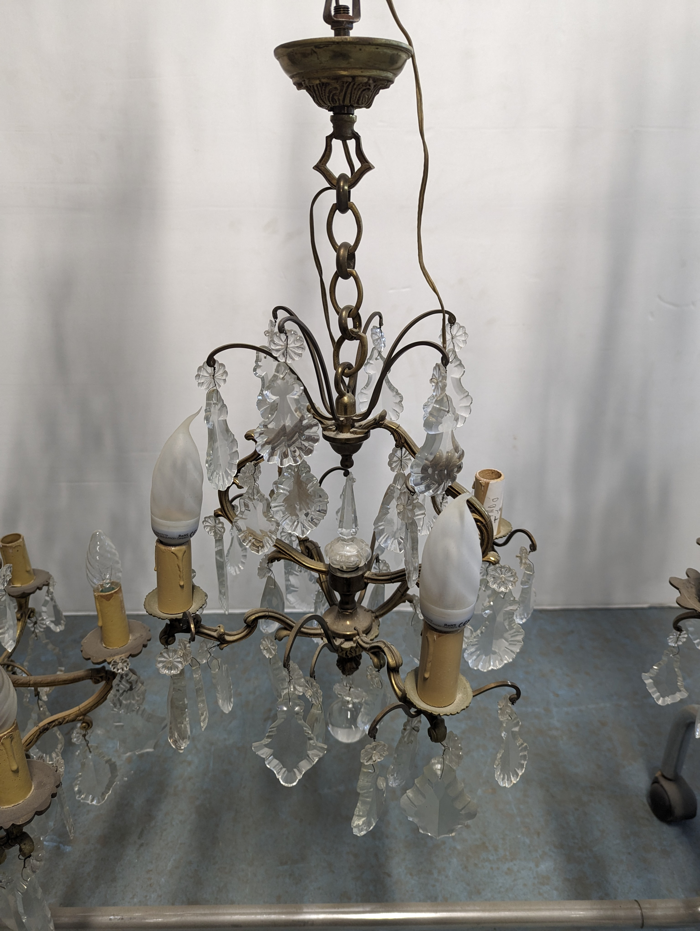 Lustre à pampille en cristal - La Brocante En Ligne