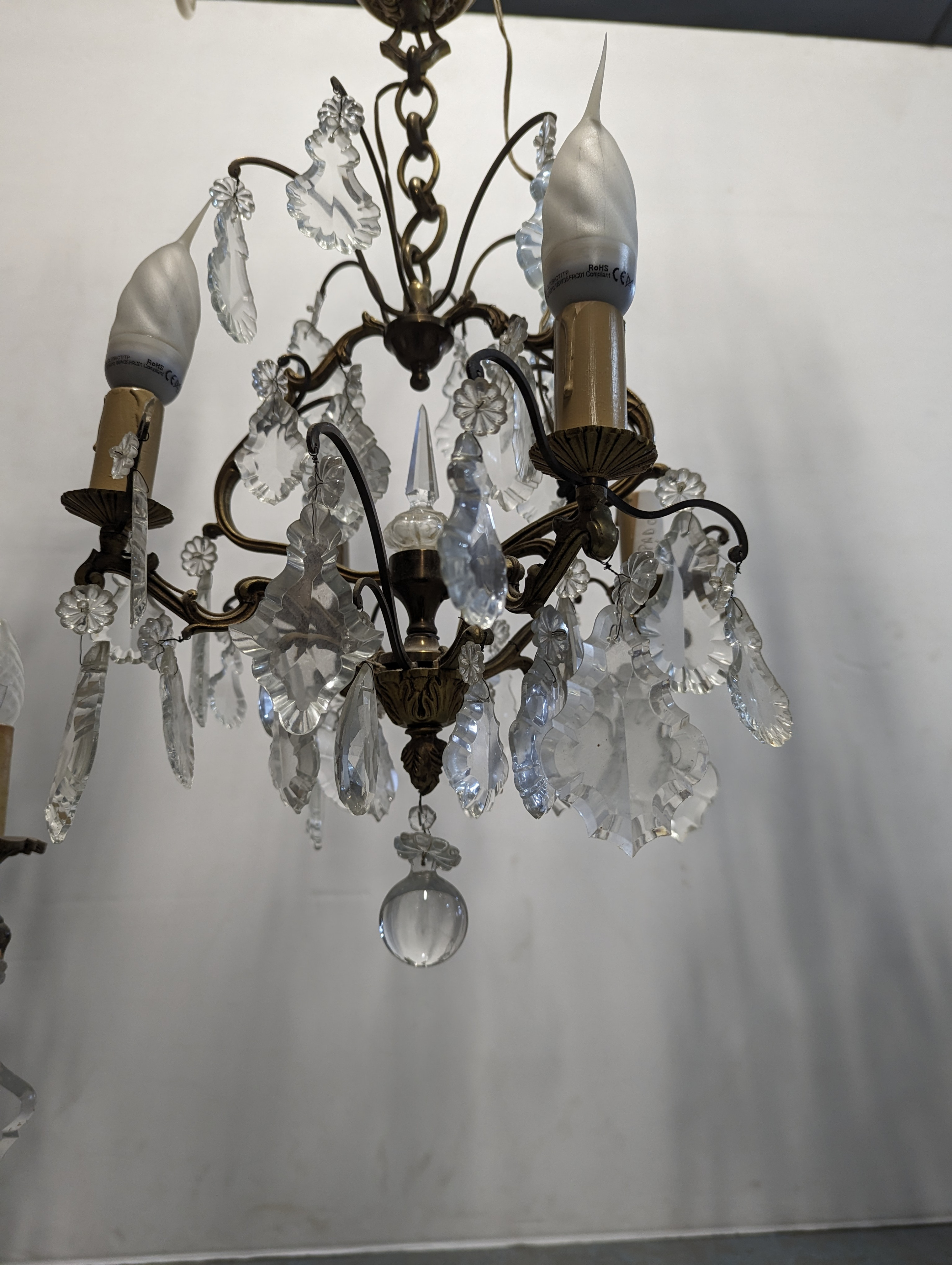 Lustre à pampille en cristal - La Brocante En Ligne