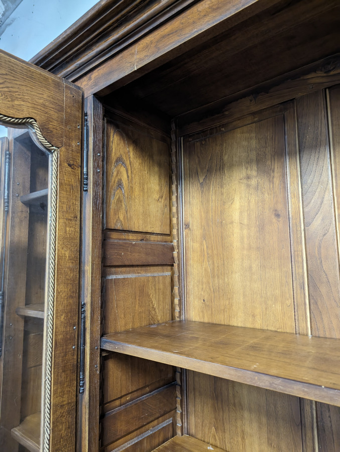 Grand buffet , bibliotheque 2 corps rustique en chêne mouluré