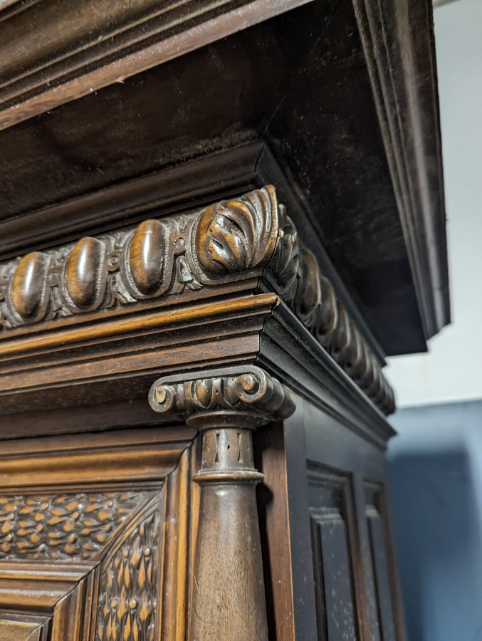 Buffet de style Renaissance en Noyer