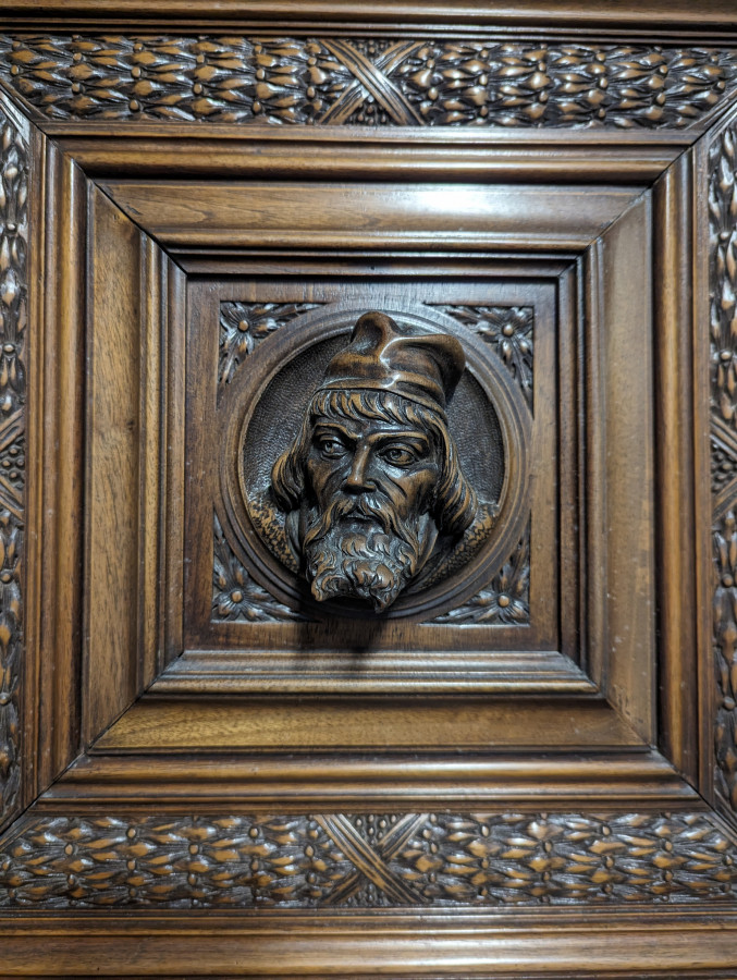 Buffet de style Renaissance en Noyer