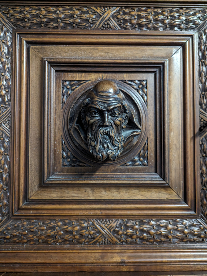 Buffet de style Renaissance en Noyer