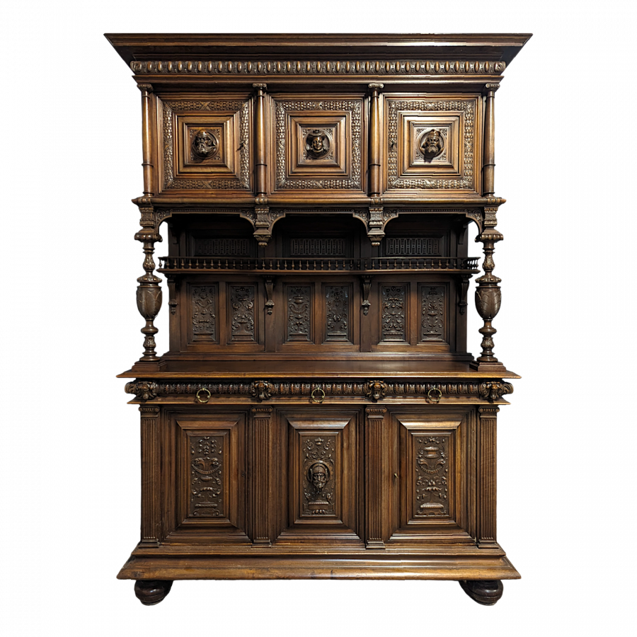 Buffet de style Renaissance en Noyer