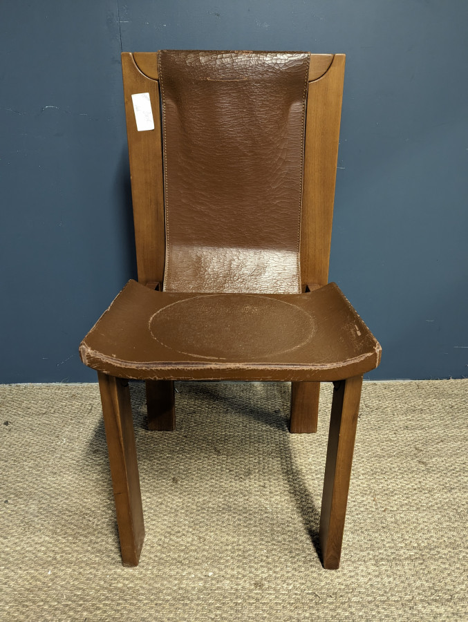 Série de 4 chaises en orme et cuir de Luigi Gorgoni