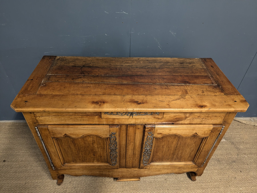 Buffet en merisier de style provençale début XIXe