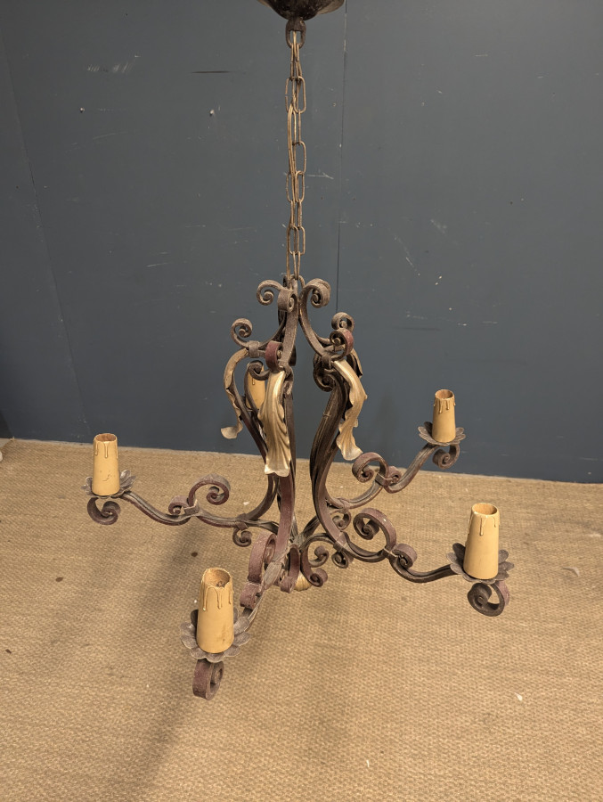 Lustre en fer forgé