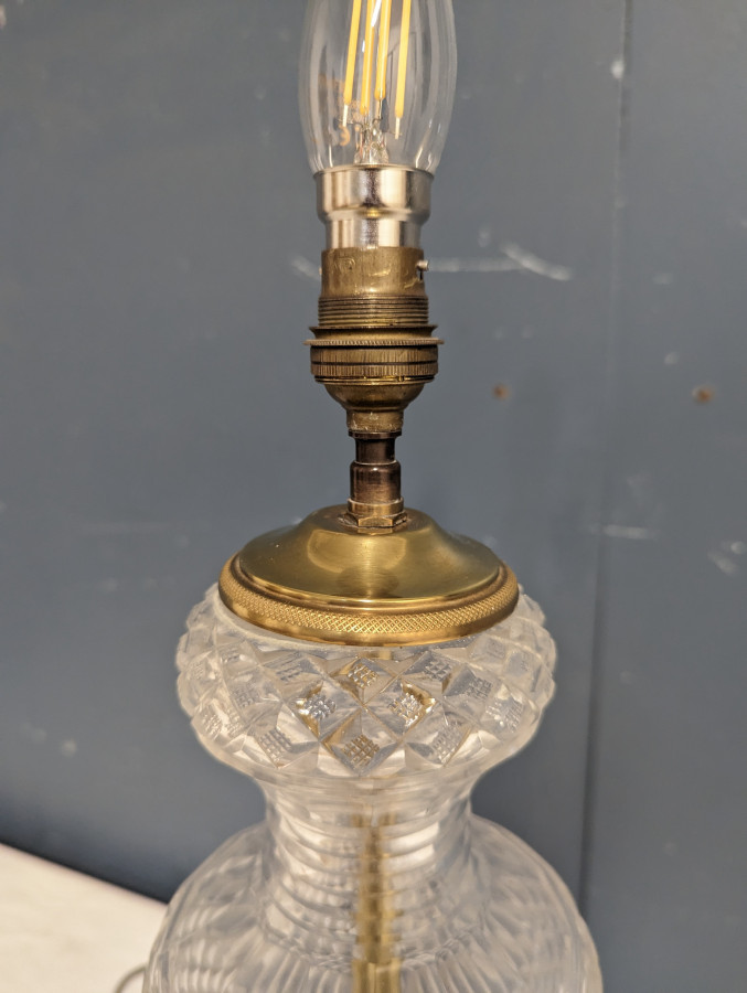 Pied de lampe de style Empire en cristal taillé et bronze