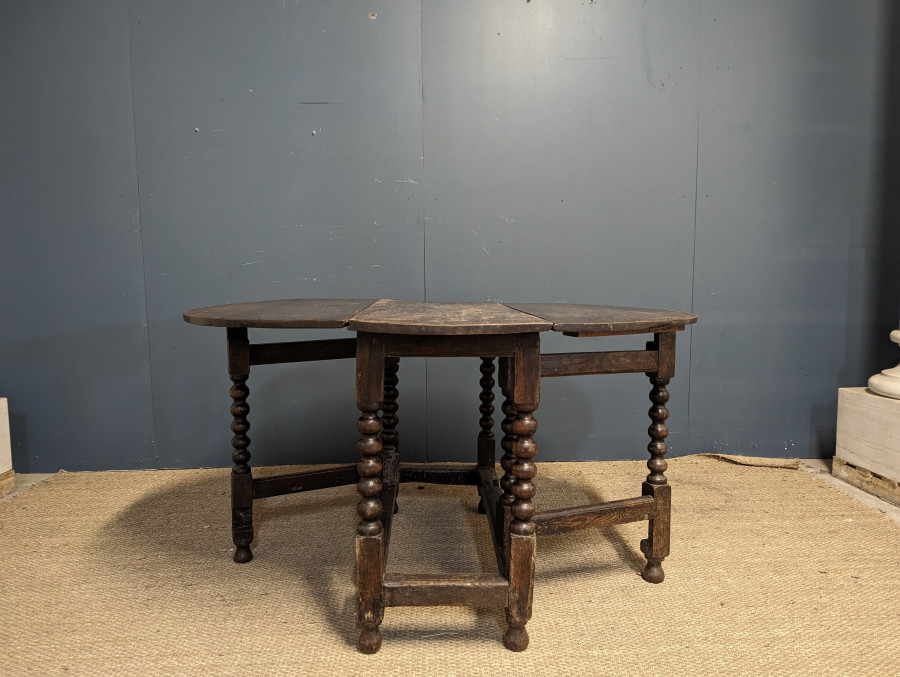 Table Gateleg du XIXe piéds bobines