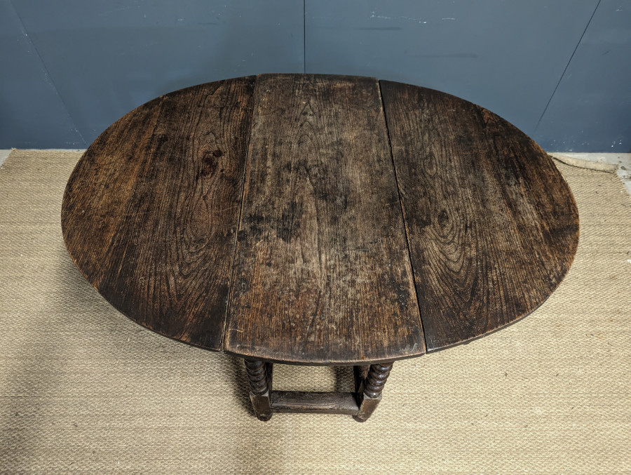 Table Gateleg du XIXe piéds bobines
