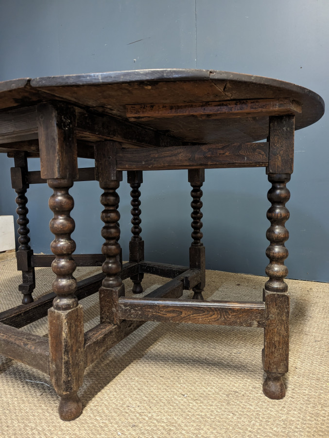 Table Gateleg du XIXe piéds bobines