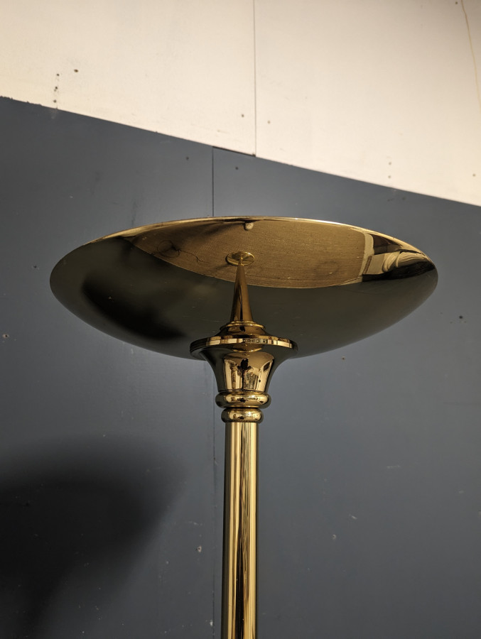 Lampadaire doré Maison le Dauphin