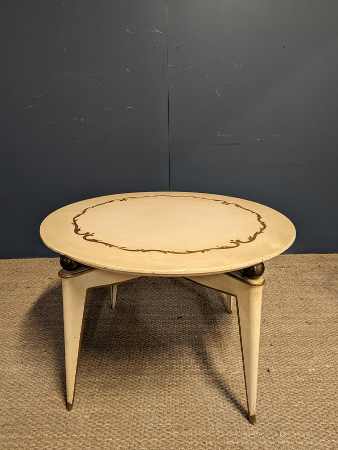 Table basse laquée de style Néo Classique